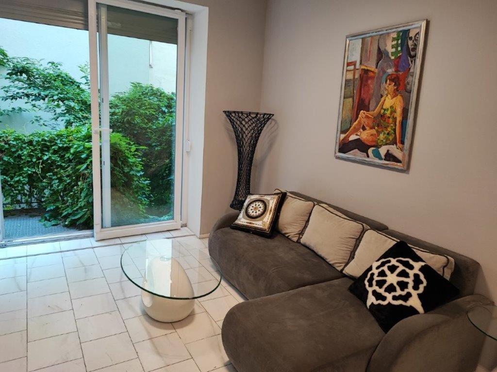 Central Vienna Apartment With Unique 40M2 City Garden & Self Check In Esterno foto
